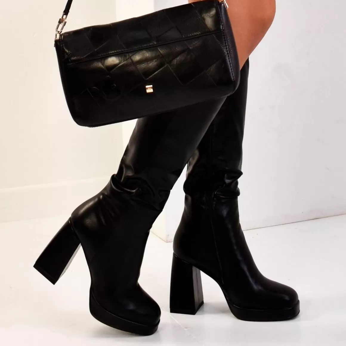 Exe Shoes Botas>Bota De Cana Alta Rigida W1966D-25 Na Cor Preta