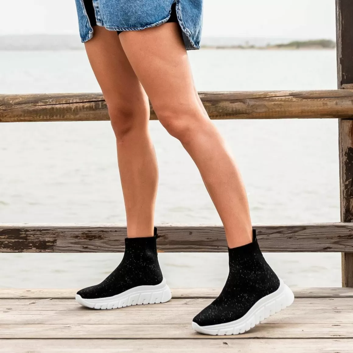 Exe Shoes Botinhas>Bota Estilo Meia Com Plataforma Exe44 Em Pewter Com Brilho